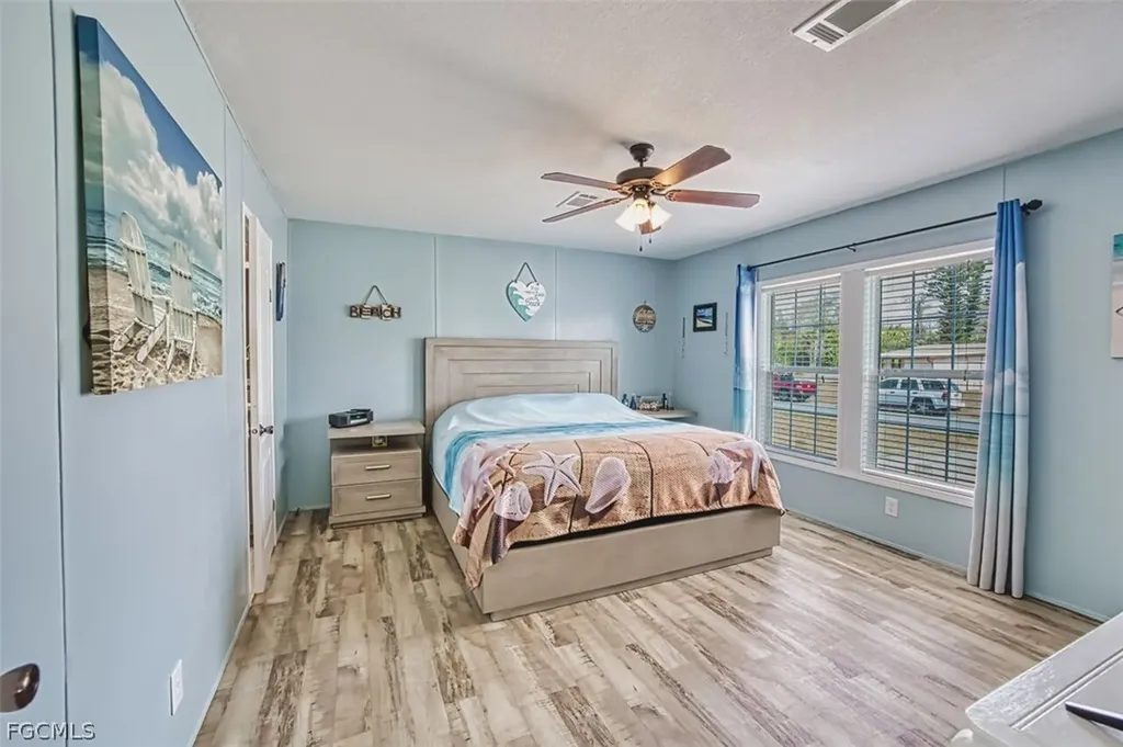 7638 Peyraud Drive North Fort Myers FL 33917