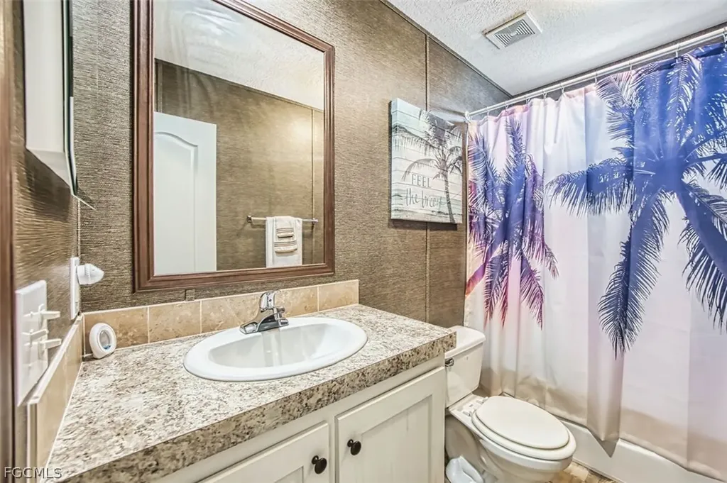 7638 Peyraud Drive North Fort Myers FL 33917