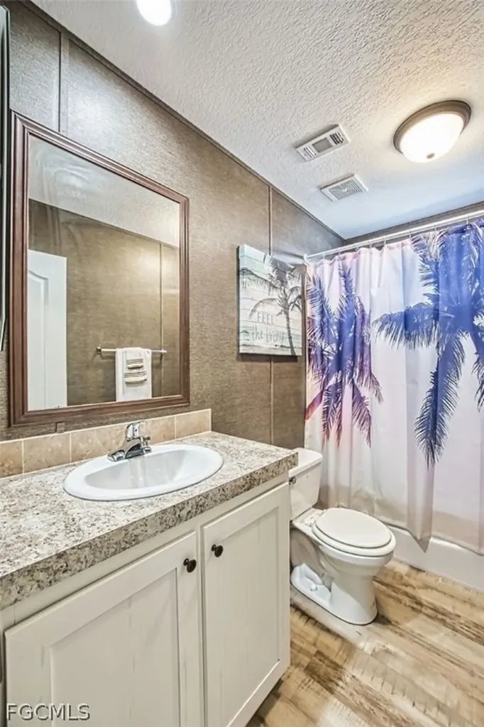 7638 Peyraud Drive North Fort Myers FL 33917