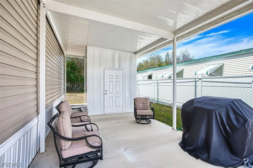 7638 Peyraud Drive North Fort Myers FL 33917