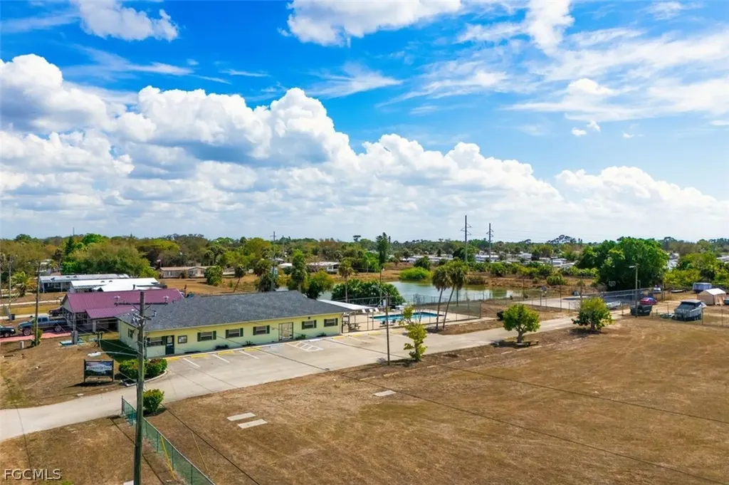 7638 Peyraud Drive North Fort Myers FL 33917