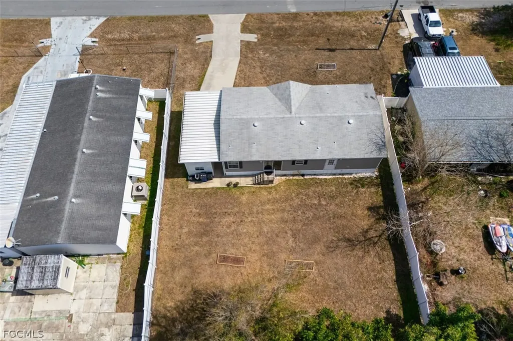 7638 Peyraud Drive North Fort Myers FL 33917