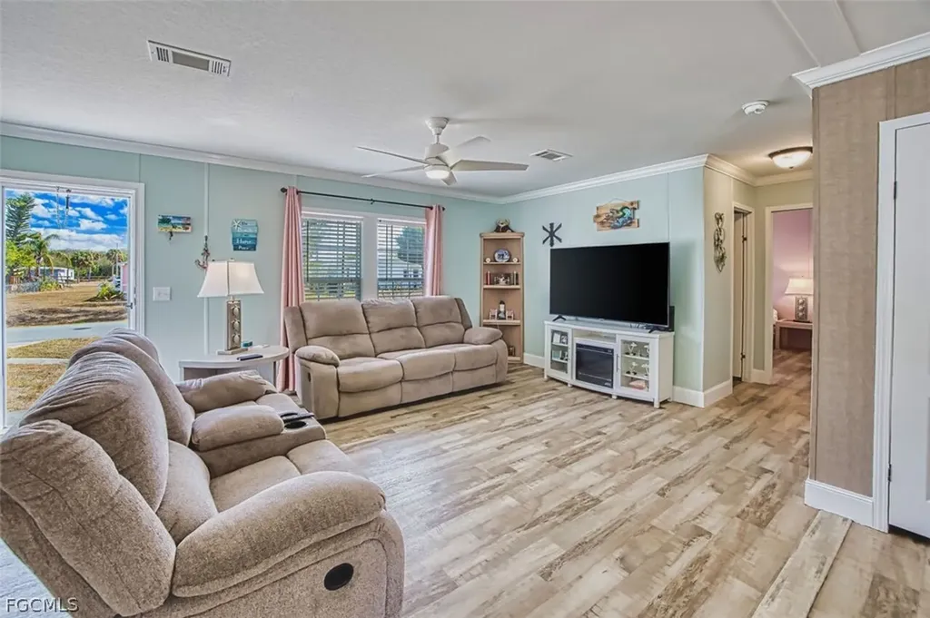 7638 Peyraud Drive North Fort Myers FL 33917