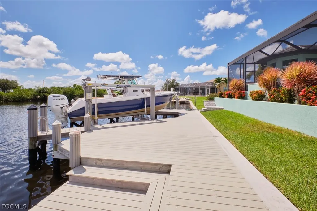 3309 SW 2nd Lane Cape Coral FL 33991