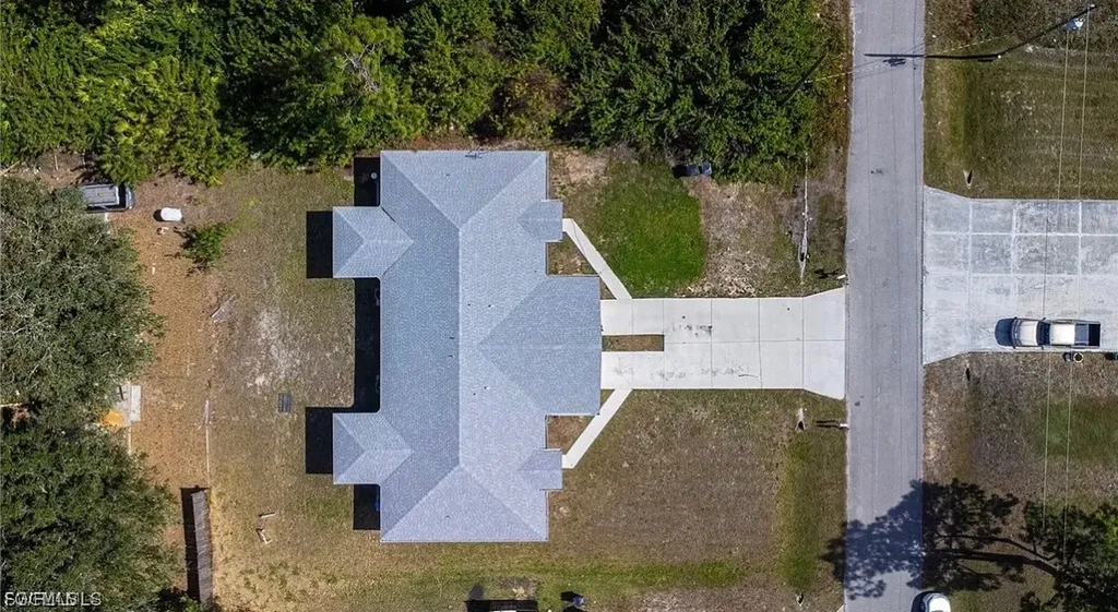 4716 1st Street SW Lehigh Acres FL 33973