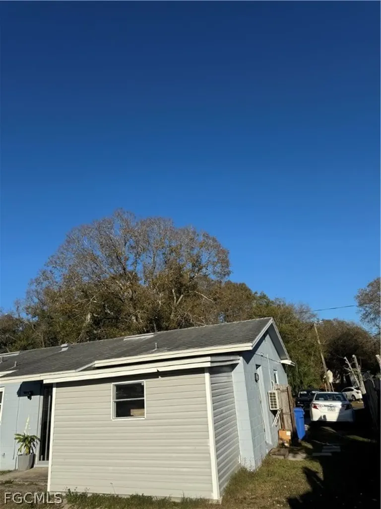 2415 S 76th Street Tampa FL 33619