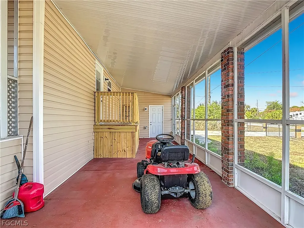 2425 Case Lane North Fort Myers FL 33917