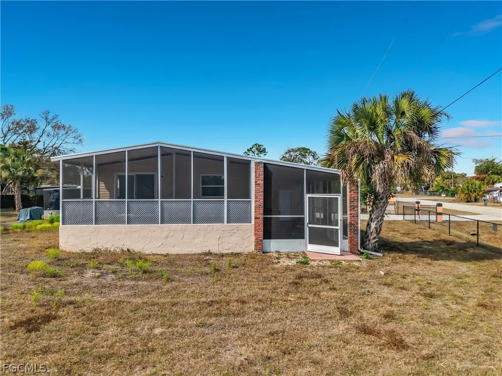 2425 Case Lane North Fort Myers FL 33917