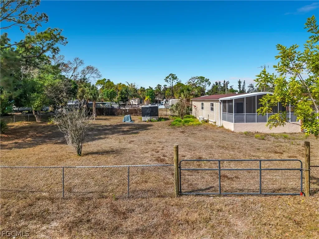 2425 Case Lane North Fort Myers FL 33917