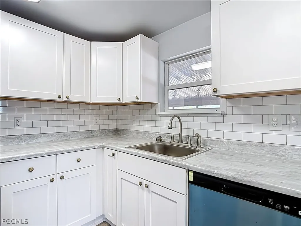 2425 Case Lane North Fort Myers FL 33917