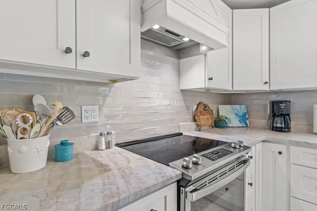 4528 SE 1st Place Cape Coral FL 33904
