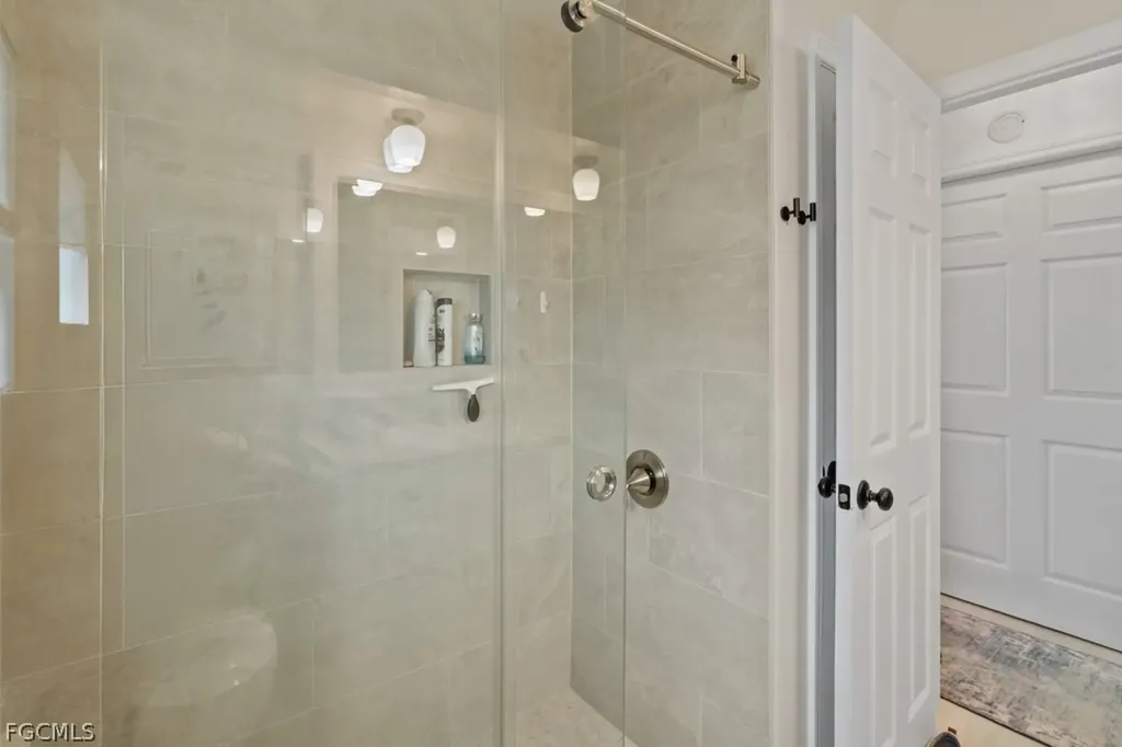 4528 SE 1st Place Cape Coral FL 33904