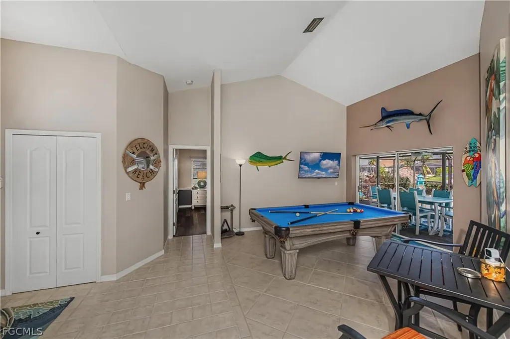 4521 SW 2nd Avenue Cape Coral FL 33914