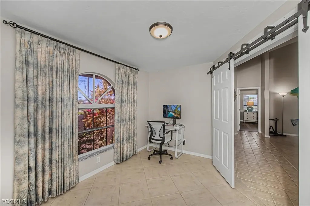 4521 SW 2nd Avenue Cape Coral FL 33914