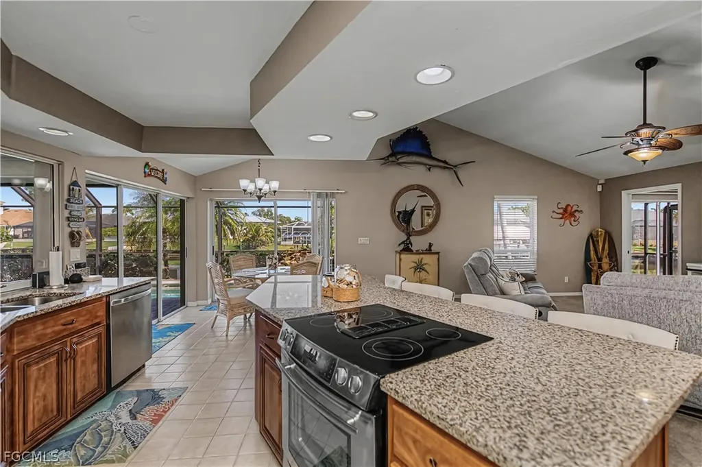 4521 SW 2nd Avenue Cape Coral FL 33914