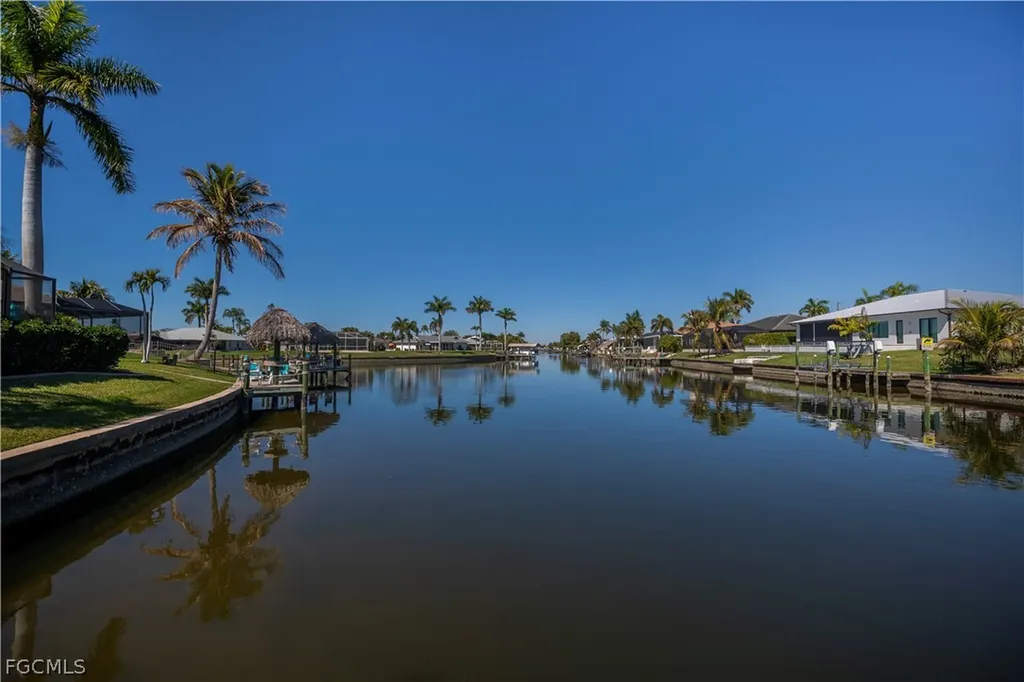 4521 SW 2nd Avenue Cape Coral FL 33914