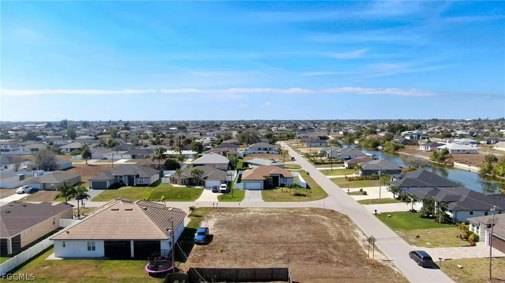 1117 NE 7th Place Cape Coral FL 33909