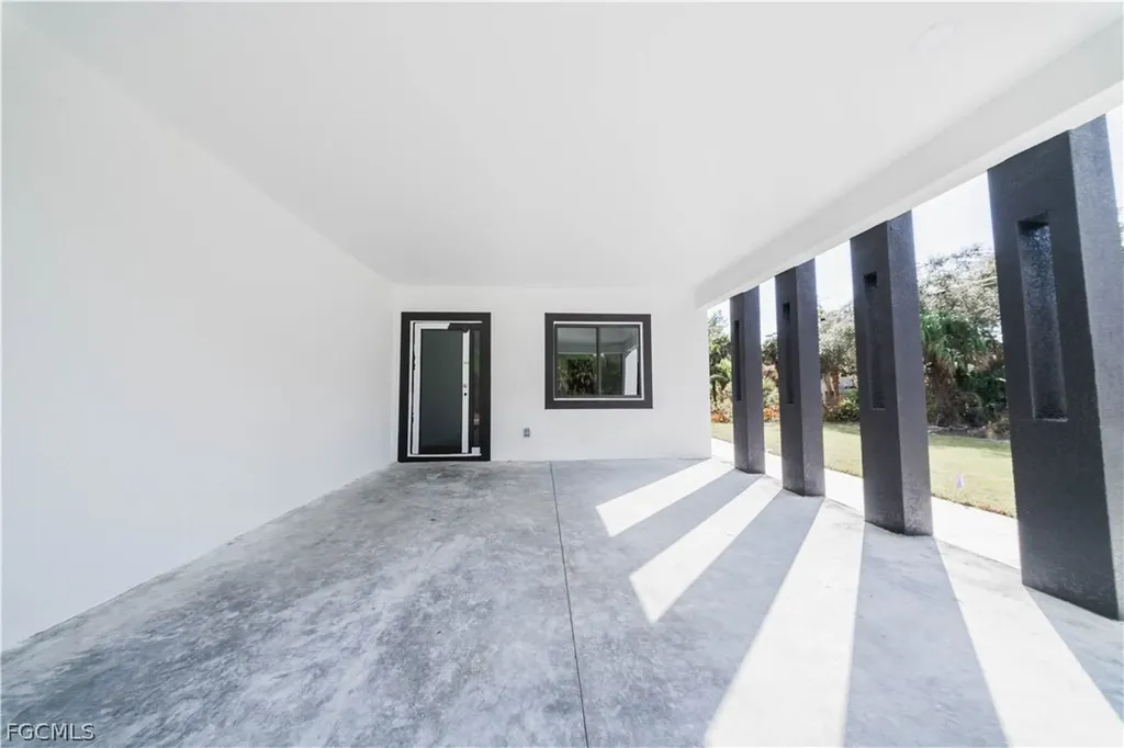 3304 E 15th Street Lehigh Acres FL 33972