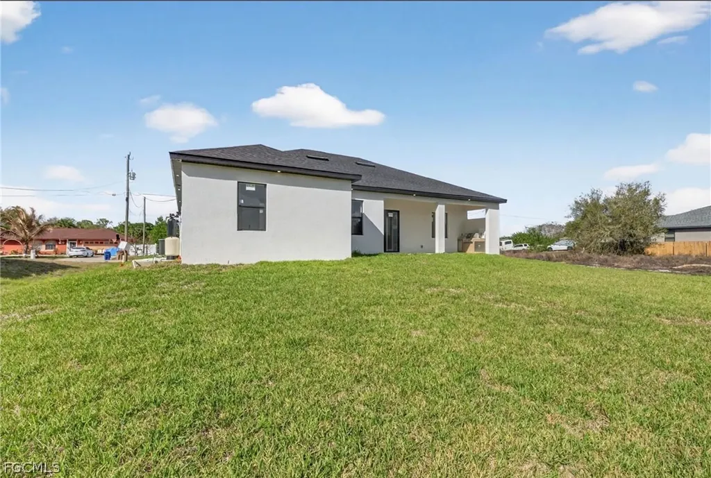 4013 12th Street SW Lehigh Acres FL 33976