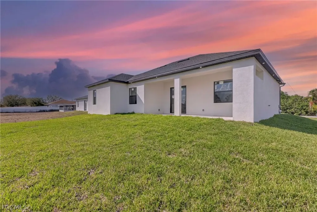 4013 12th Street SW Lehigh Acres FL 33976