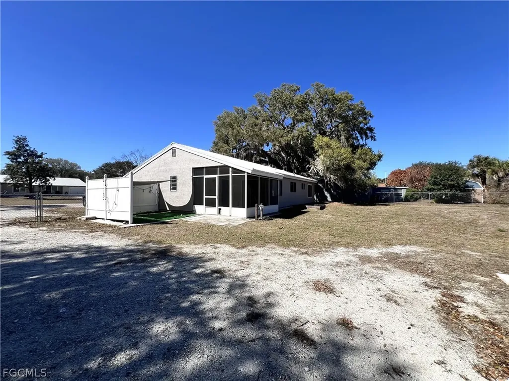 4040 S Edgewater Circle Labelle FL 33935