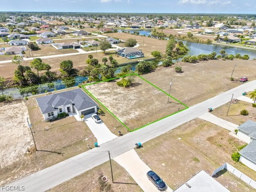 3916 NE 15th Avenue Cape Coral FL 33909