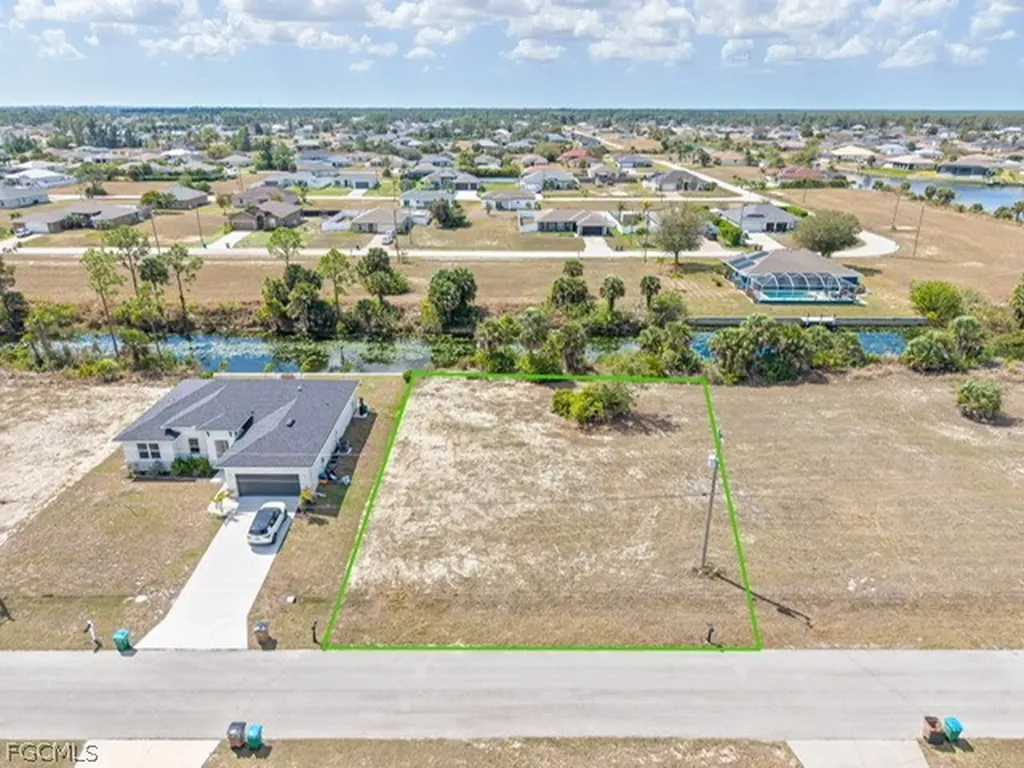 3916 NE 15th Avenue Cape Coral FL 33909