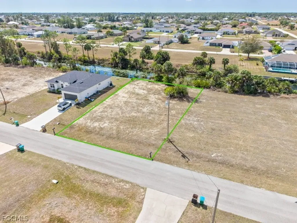 3916 NE 15th Avenue Cape Coral FL 33909