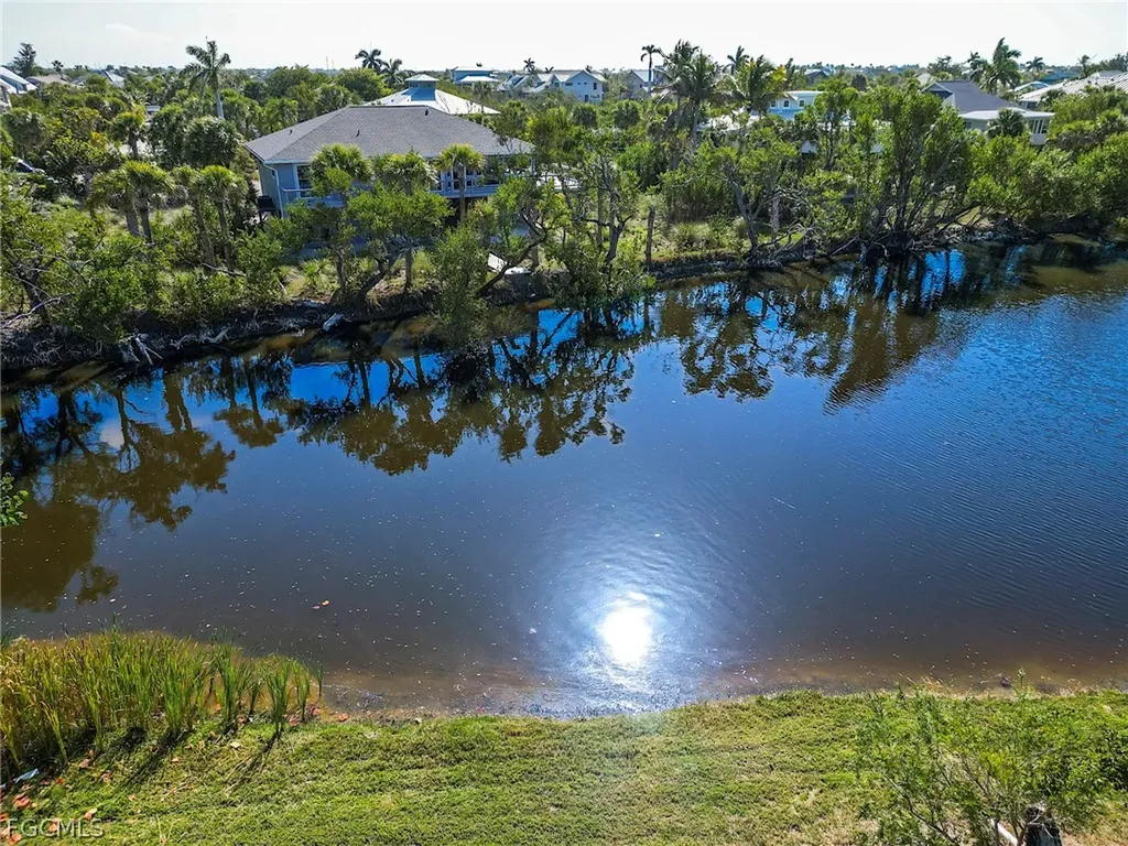 1016 Fish Crow Road Sanibel FL 33957
