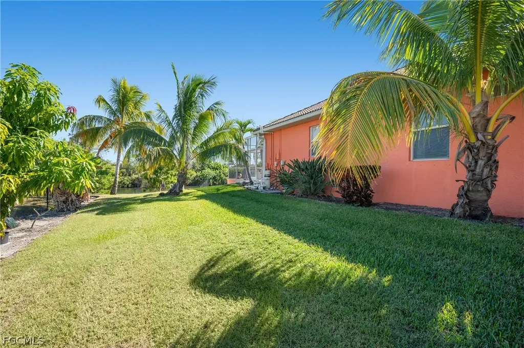 2007 NE 1st Avenue Cape Coral FL 33909