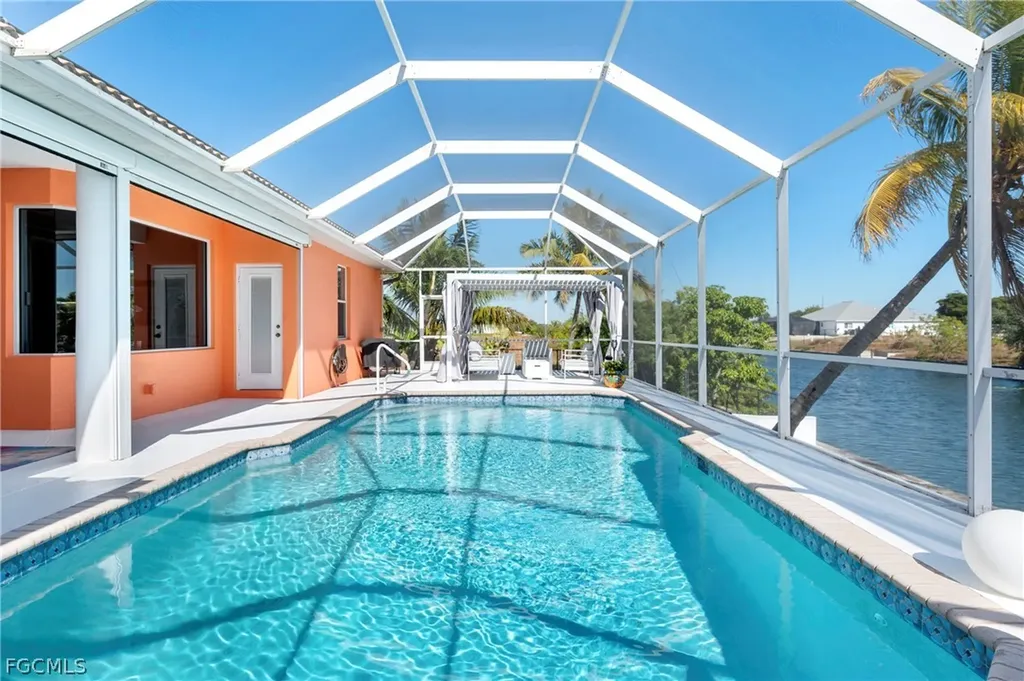 2007 NE 1st Avenue Cape Coral FL 33909
