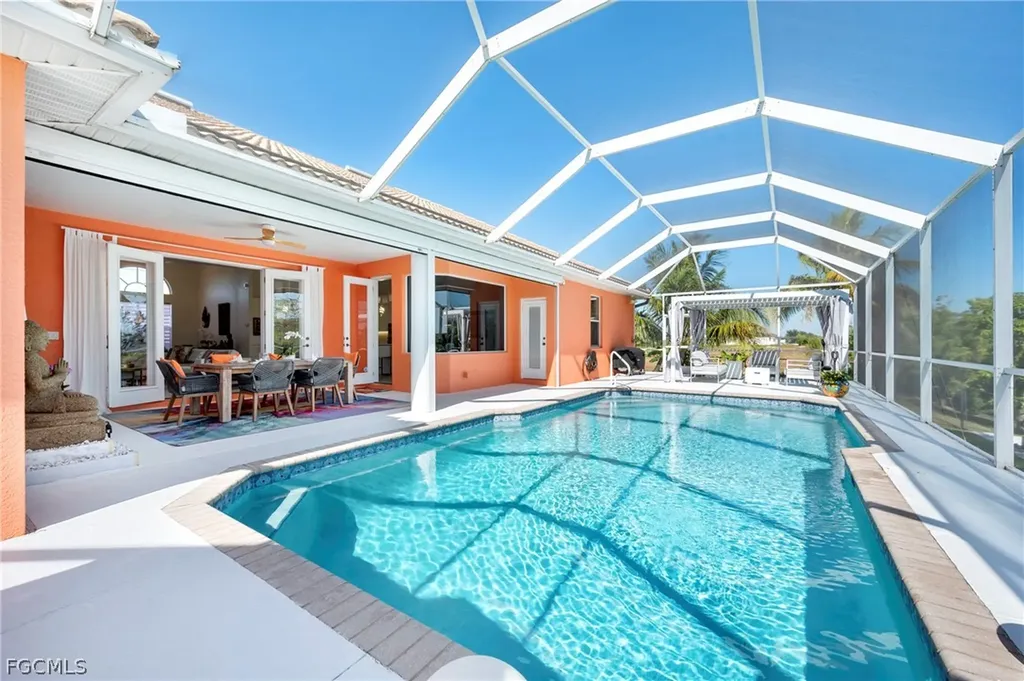 2007 NE 1st Avenue Cape Coral FL 33909