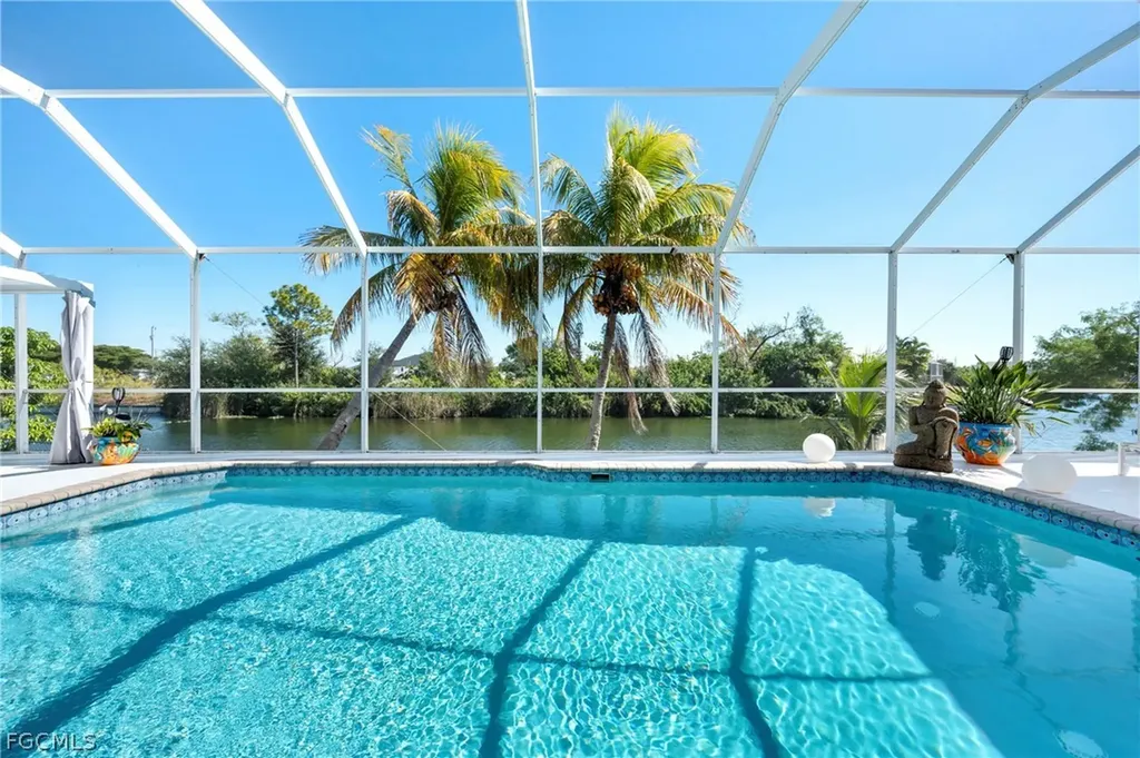 2007 NE 1st Avenue Cape Coral FL 33909