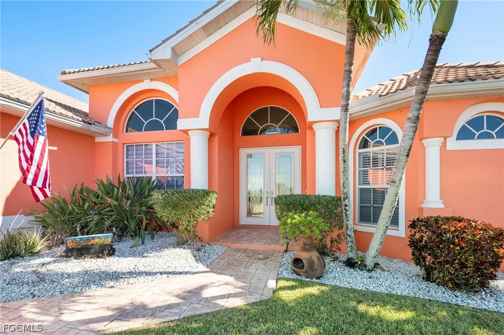 2007 NE 1st Avenue Cape Coral FL 33909