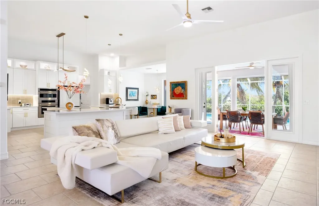 2007 NE 1st Avenue Cape Coral FL 33909