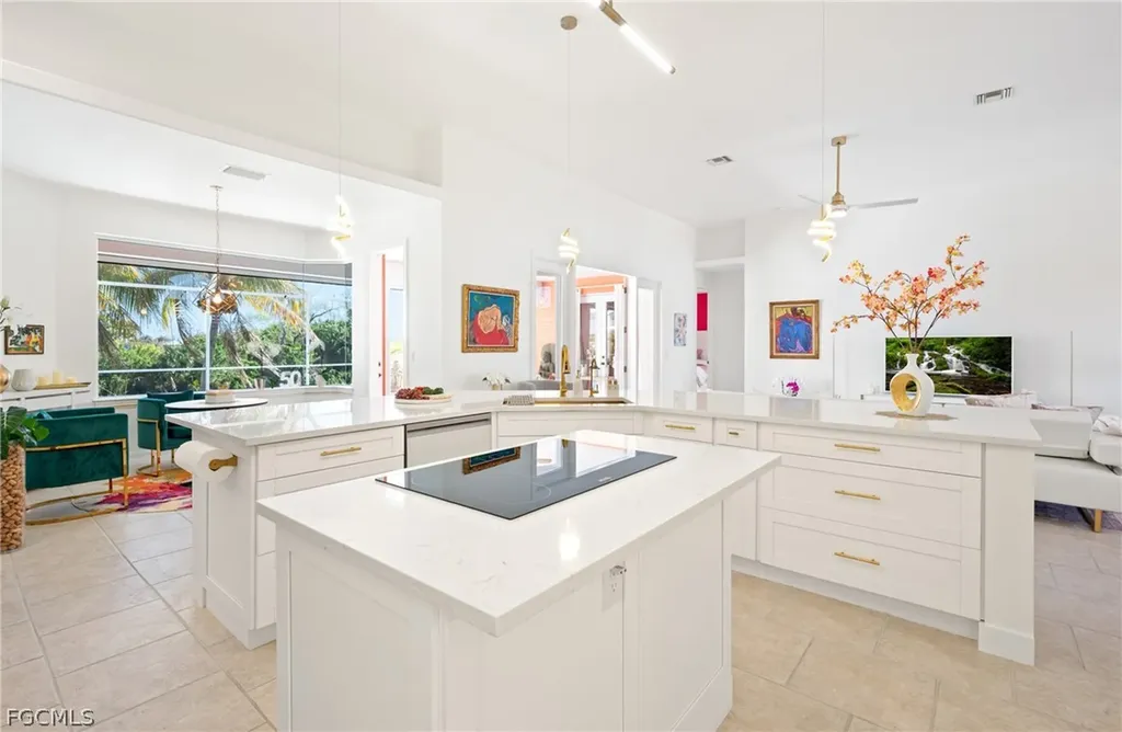 2007 NE 1st Avenue Cape Coral FL 33909