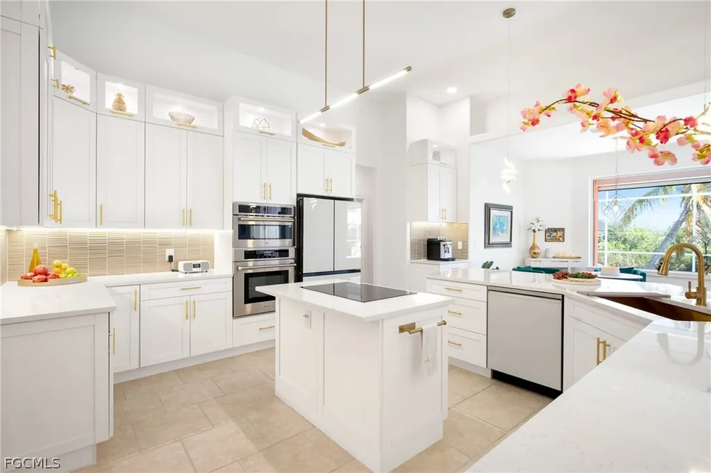2007 NE 1st Avenue Cape Coral FL 33909