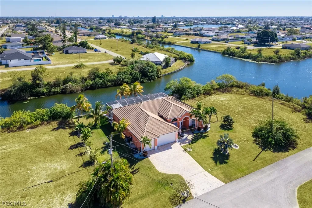 2007 NE 1st Avenue Cape Coral FL 33909