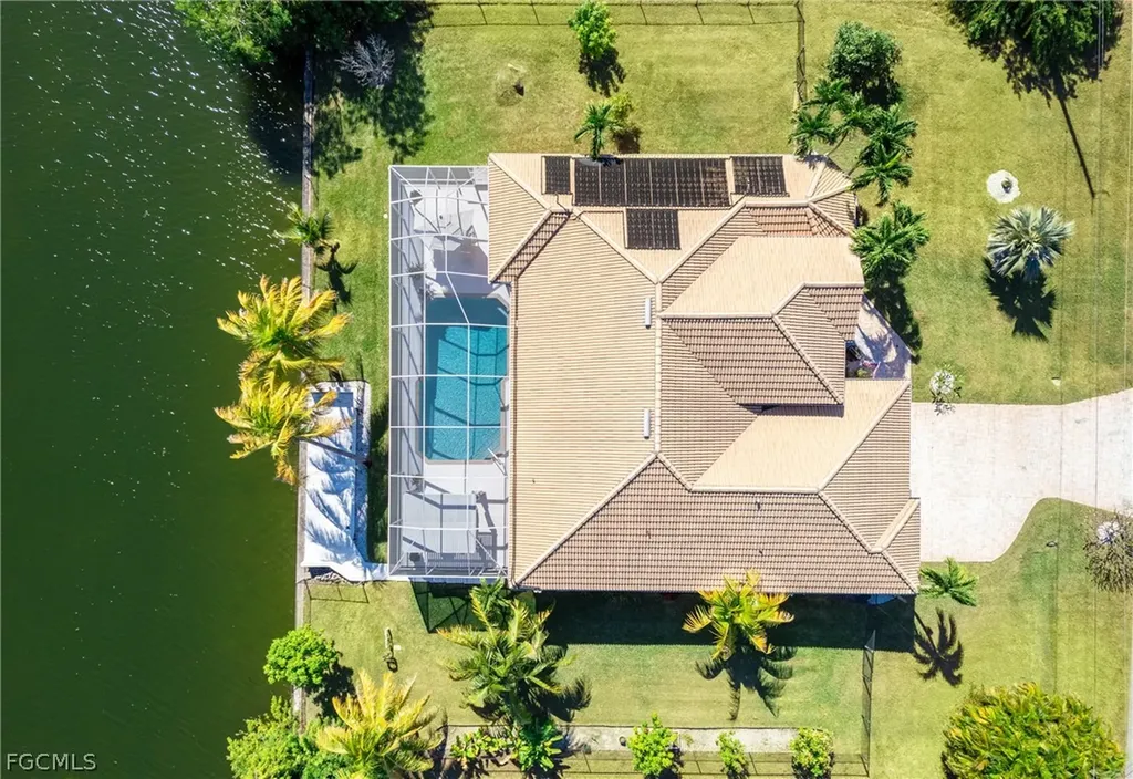 2007 NE 1st Avenue Cape Coral FL 33909