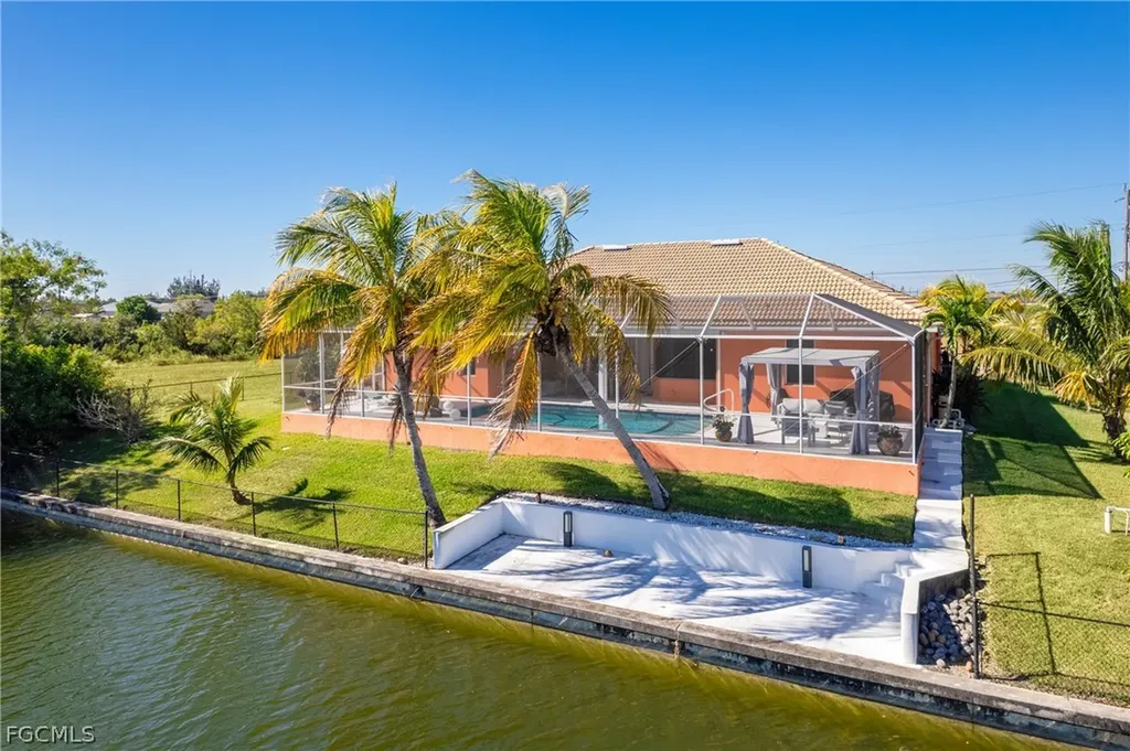2007 NE 1st Avenue Cape Coral FL 33909
