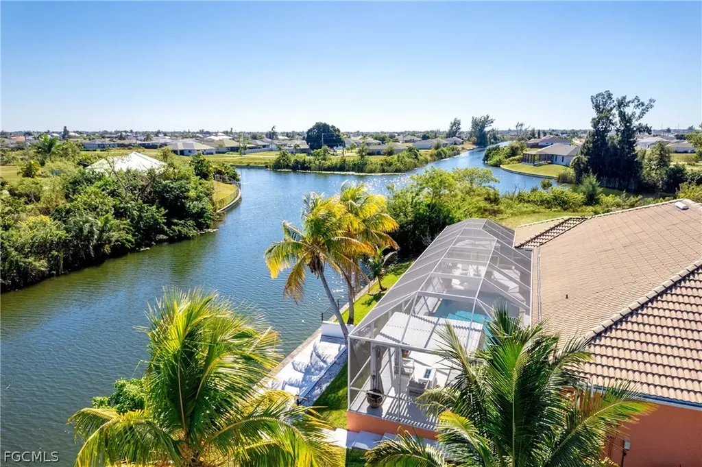 2007 NE 1st Avenue Cape Coral FL 33909