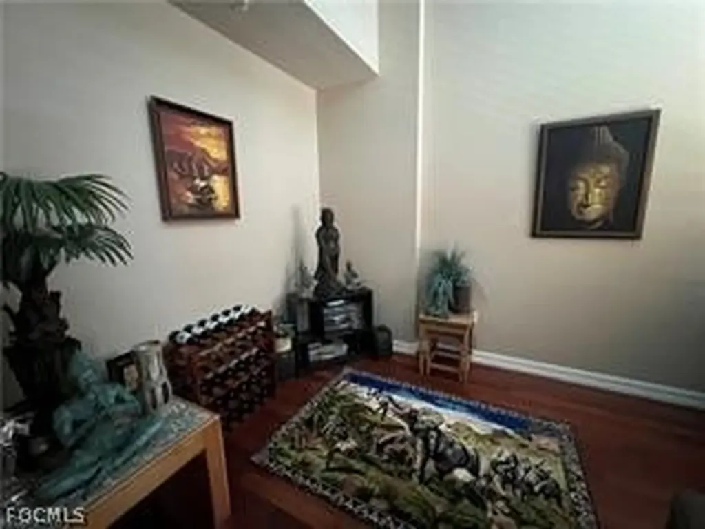 2797 1st Street Fort Myers FL 33916