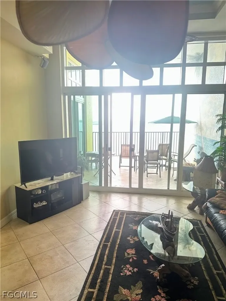 2797 1st Street Fort Myers FL 33916