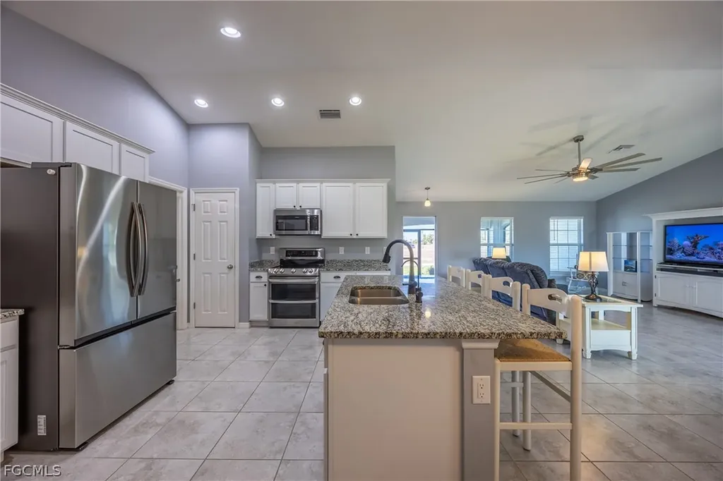 2926 NW 25th Street Cape Coral FL 33993