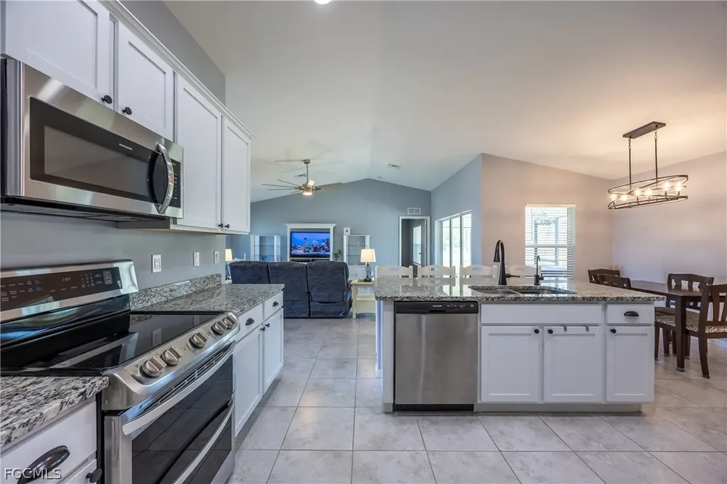 2926 NW 25th Street Cape Coral FL 33993