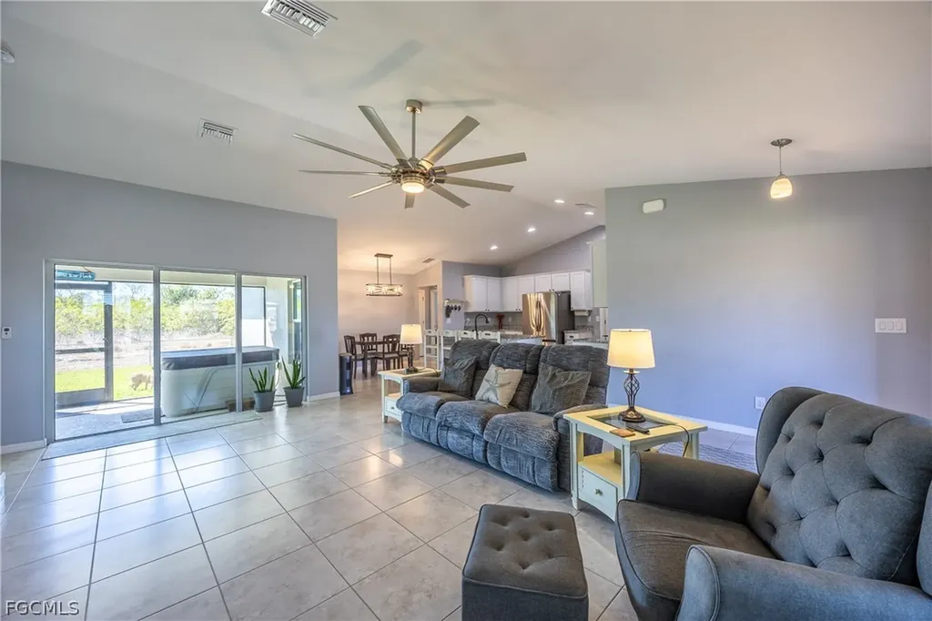 2926 NW 25th Street Cape Coral FL 33993