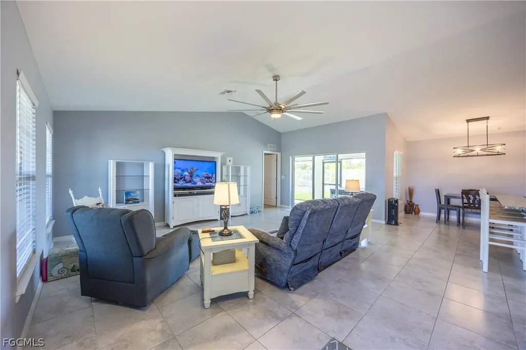 2926 NW 25th Street Cape Coral FL 33993