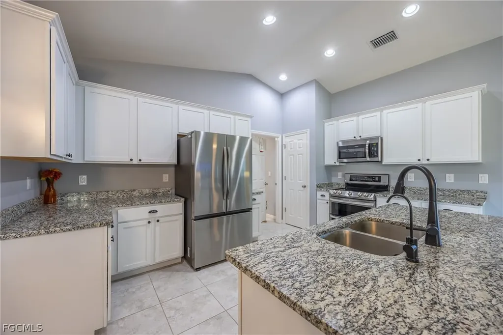 2926 NW 25th Street Cape Coral FL 33993