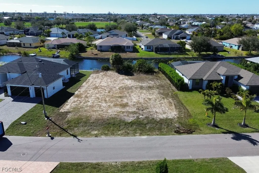 302 SW 26th Avenue Cape Coral FL 33991