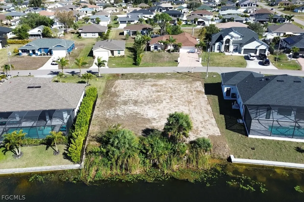 302 SW 26th Avenue Cape Coral FL 33991